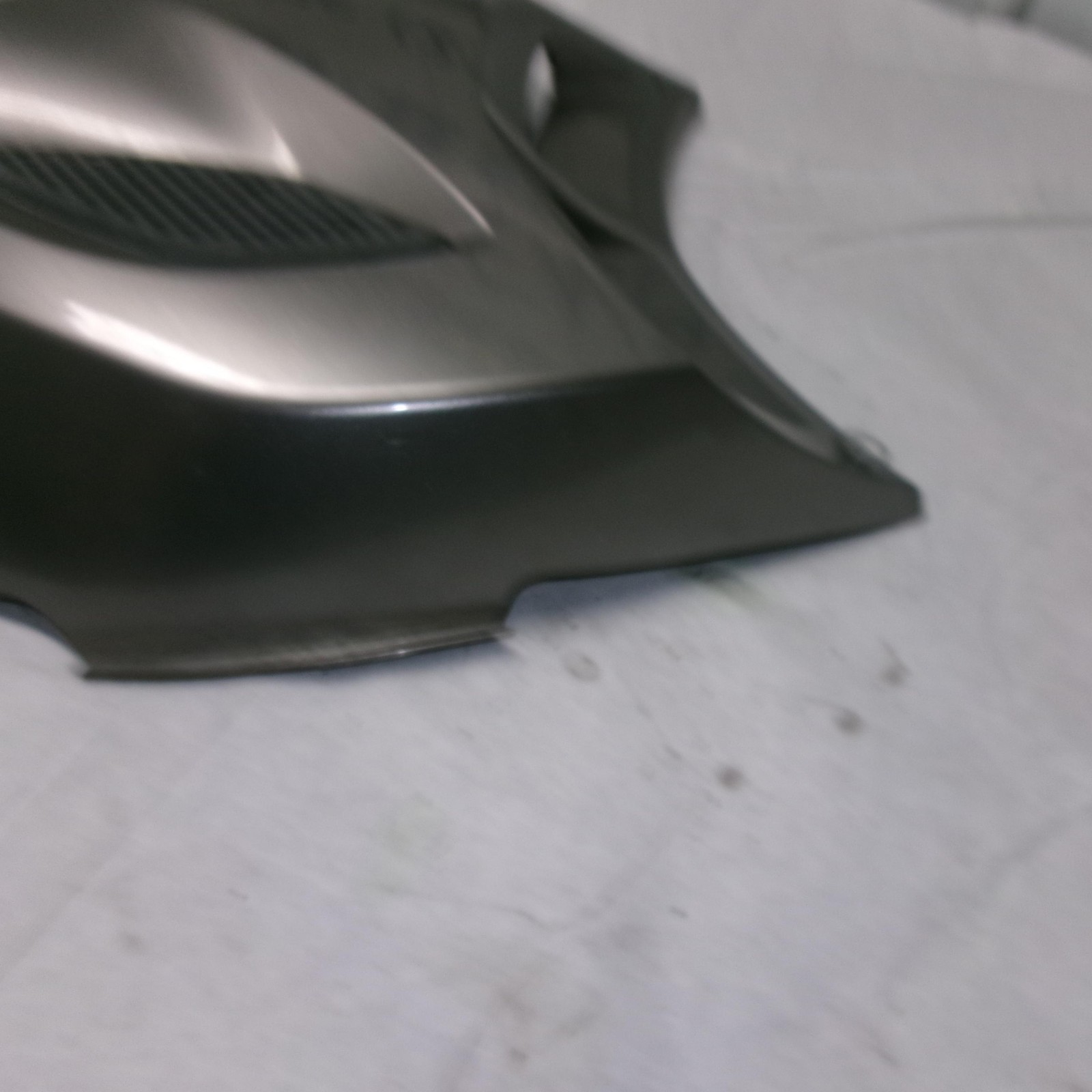 2013 CAN-AM SPYDER ST SE5 SILVER LEFT SIDE COVER