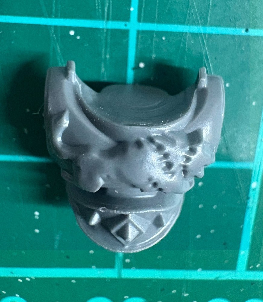 Space Wolves Torso Armour Type D Front Chest Wolf Icon Bit Warhammer 40K Kitbash