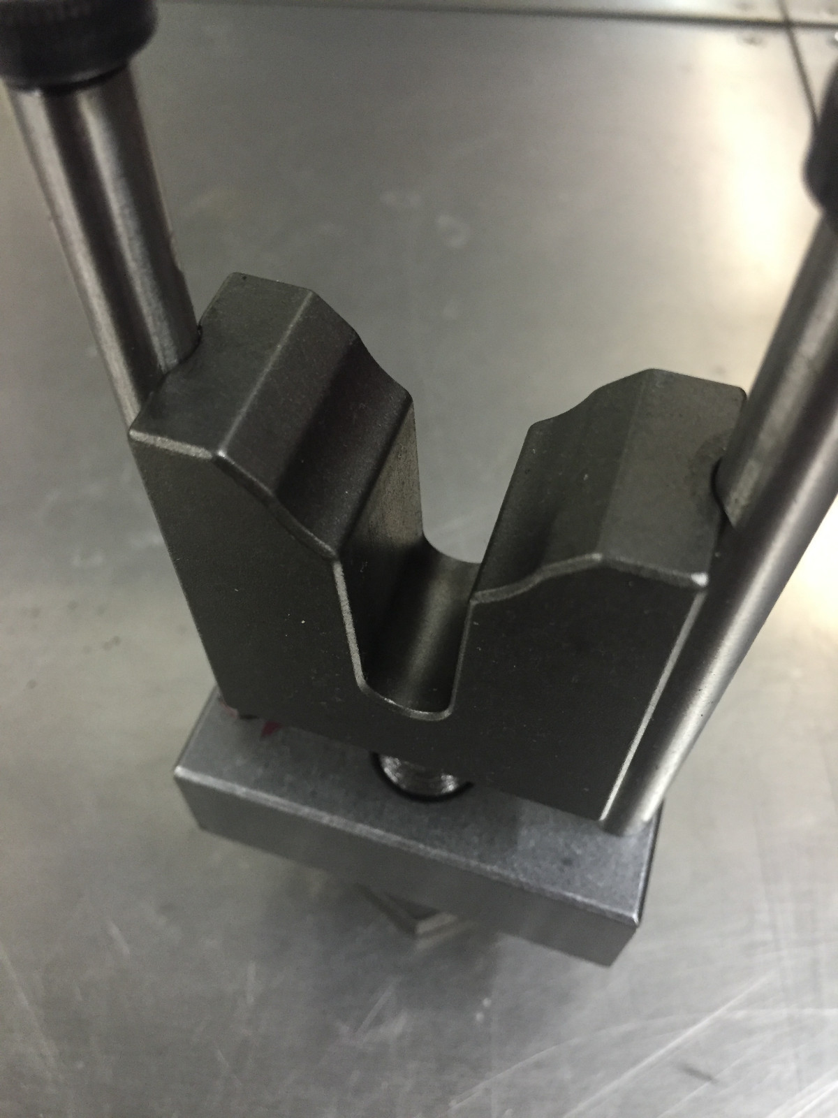 Snowmobile Track Clip Tool for up to 1-5/8" Lug Track (TCT 1.6)