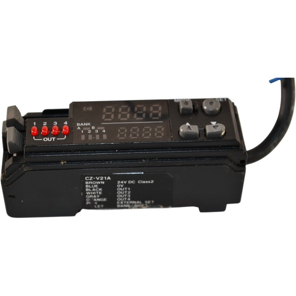 Keyence CZ-V21A RGB Digital Sensor Amplifier Unit NPN Unit