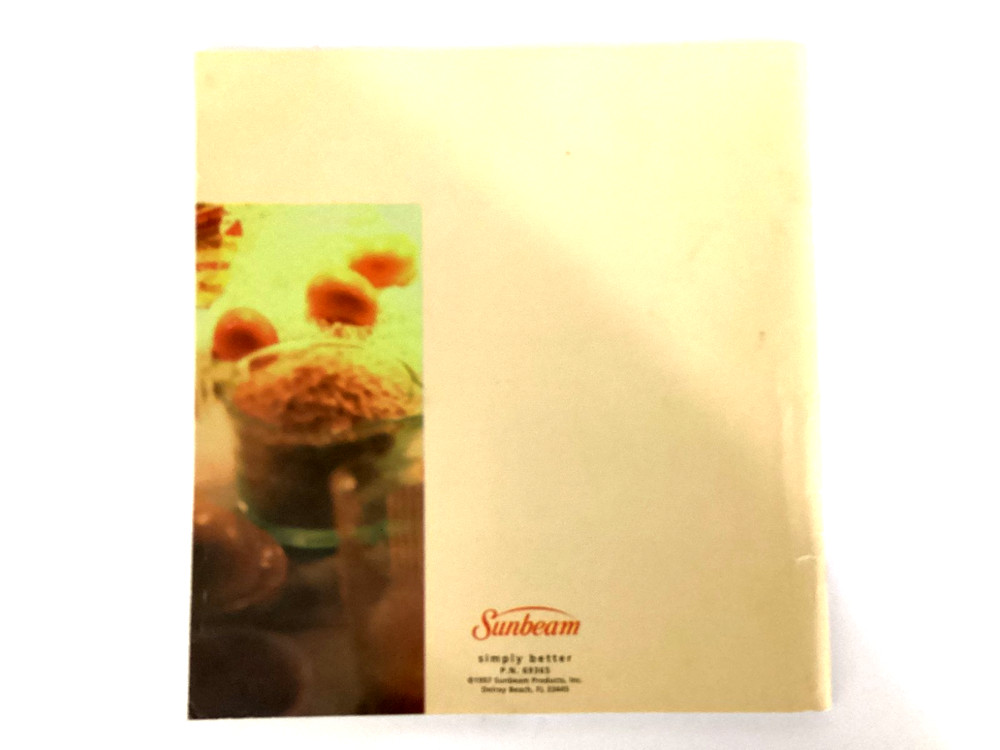 SUNBEAM DELUXE BREAD & DOUGH MAKER BOOK SC 1997