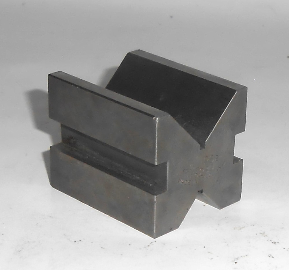VINTAGE Vee Block No 230  40MM