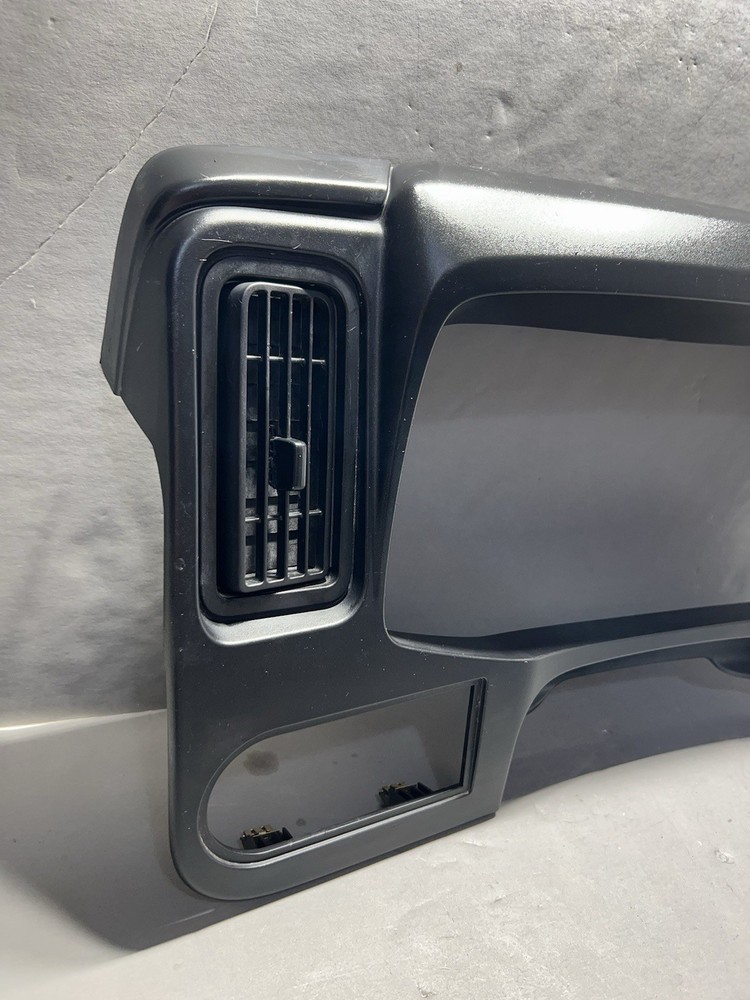 2017-2024 NAVISTAR INTERNATIONAL LT DASHBOARD CLUSTER SPEEDOMETER COVER PANEL OE