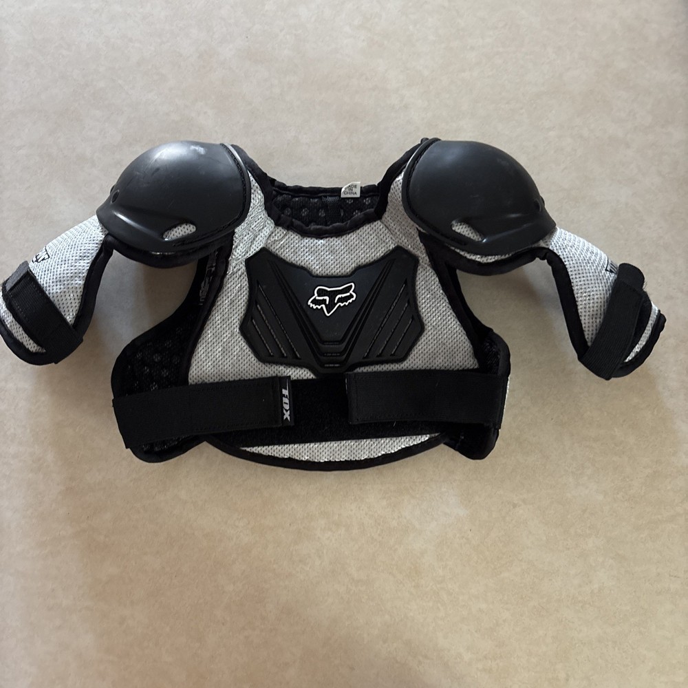 Fox Racing 2013 Titan PeeWee Roost Deflector Medium/Large Black/Silver