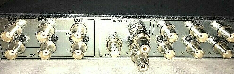 Kramer Electronics VP-72 1:2 Multi−Format Video Graphics Distribution Amplifier