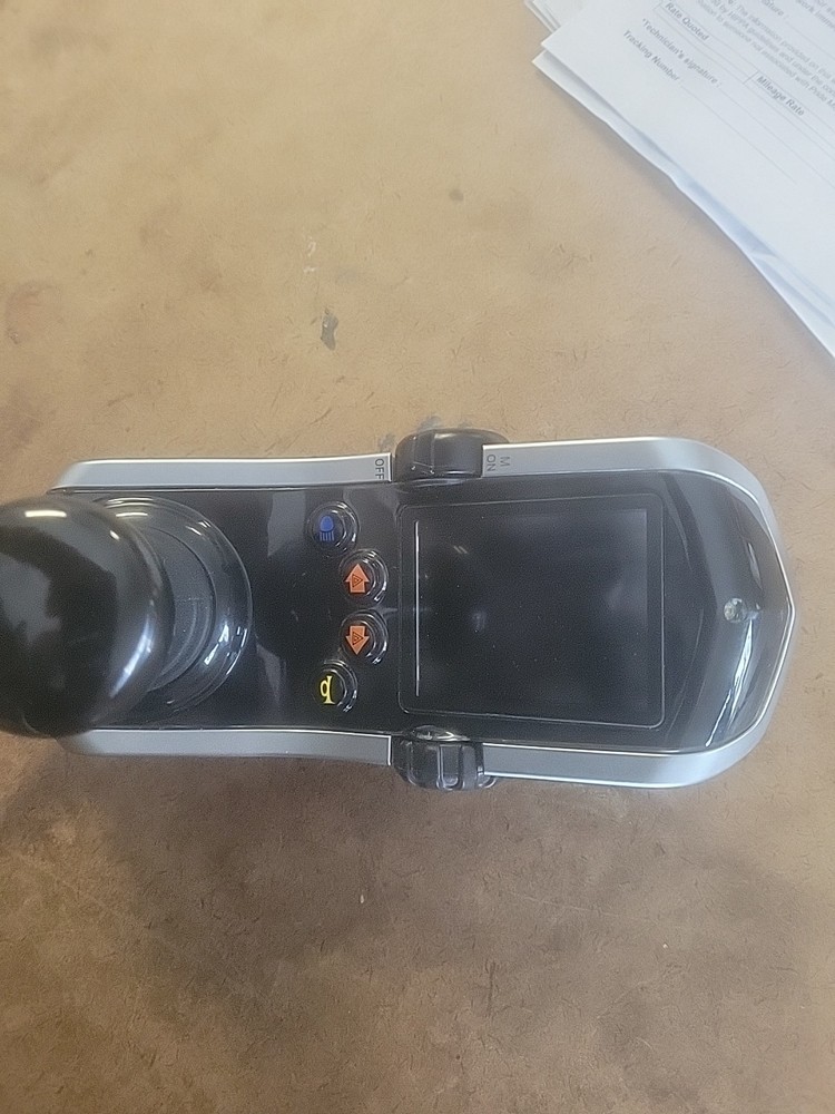 QUANTUM CTL143977 JOYSTICK WITH HIGH END FEATURES SD CARD. READ READ