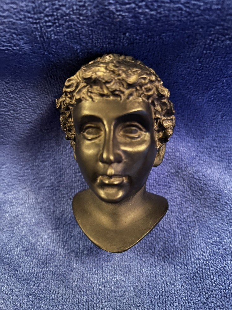 Coal Figure Man’s Roman Type Head B16