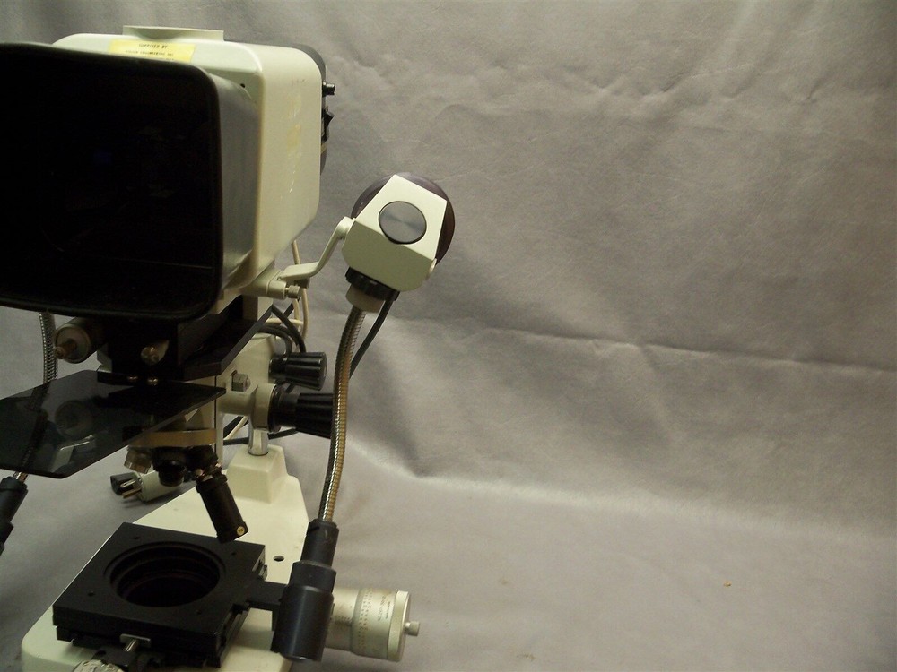 Dynascope 4950 Microscope 110V 60HZ - Missing Main Light Source