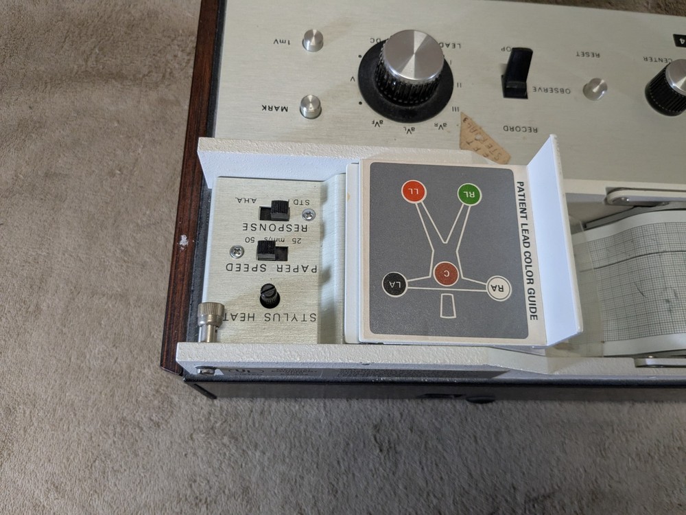 Vintage Cambridge VS 4 Electrocardiogram ECG Machine Untested With Cords