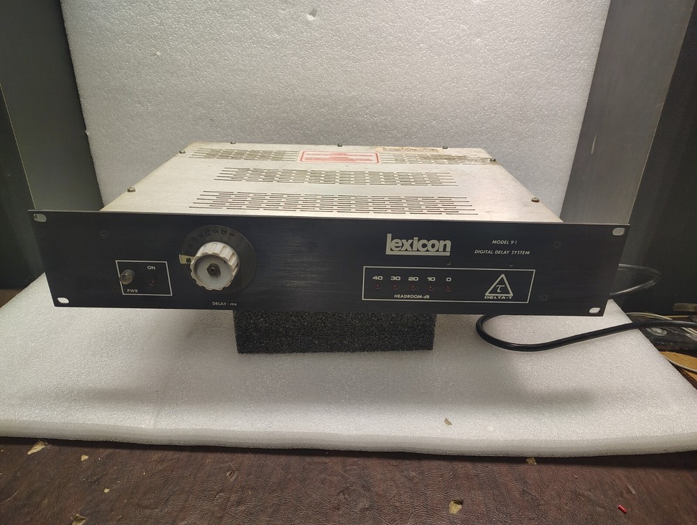 LEXICON DELTA-T. MODEL 91, digital delay system