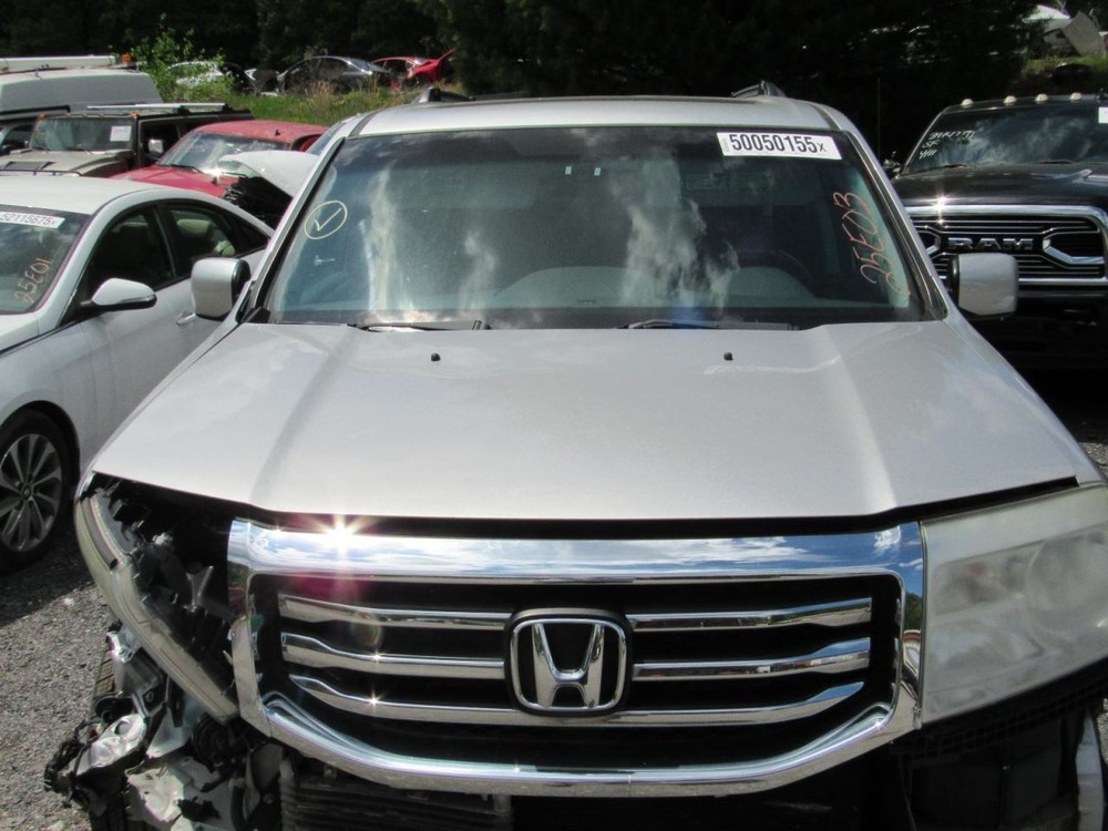 PILOT 2015 Glove Box 1047499