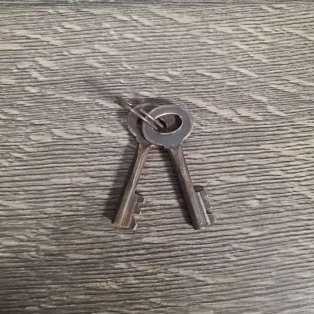 Vintage US Mint Padlock Lock with Keys No 100 8 Levers