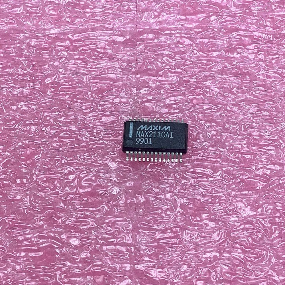 MAX211CAI - MAXIM - Integrated RS-232 Interface IC