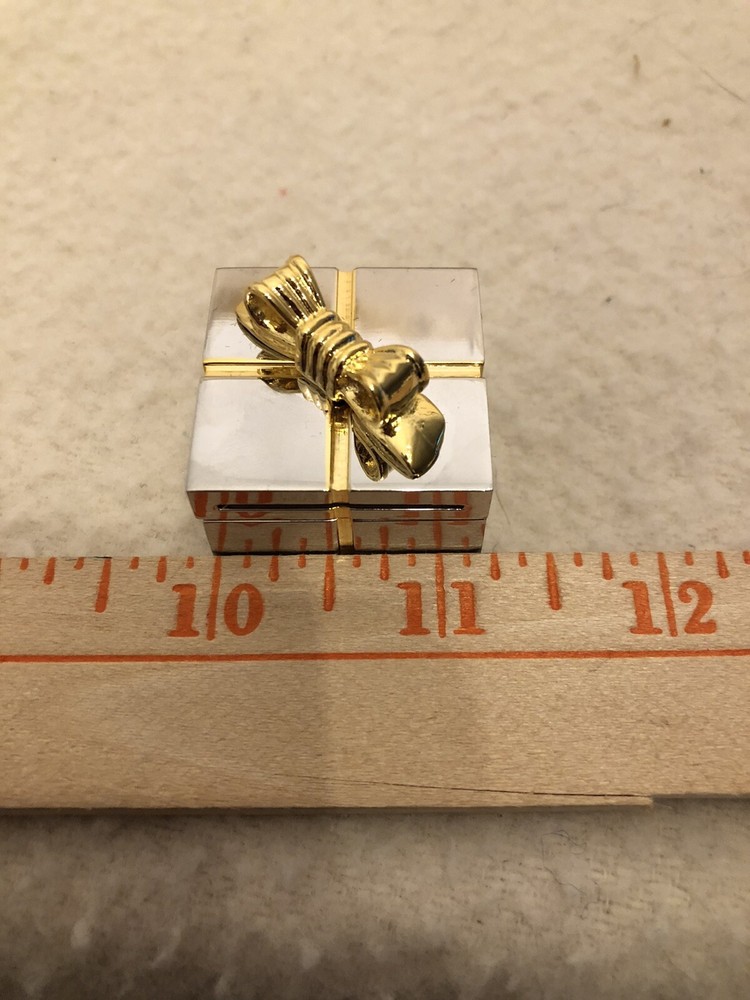 Mini Brass Metal Present Clock Battery Powered With Picture Frame