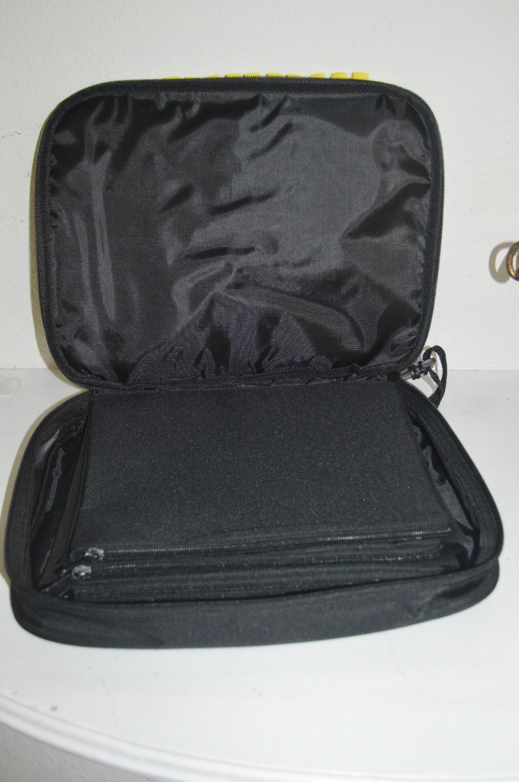 TRADING BOOK FOR DISNEY PINS Character Group Mickey Princess LARGE/MED PIN BAG