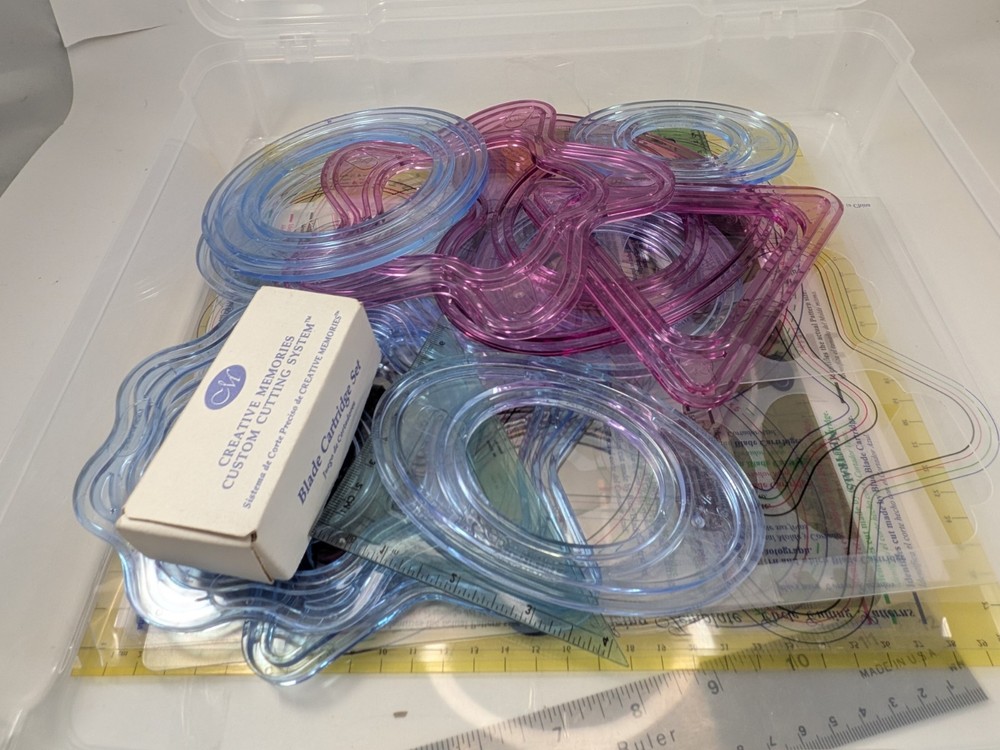 Creative Memories Cutting System, Templates, Blades, Mats with Storage Case.