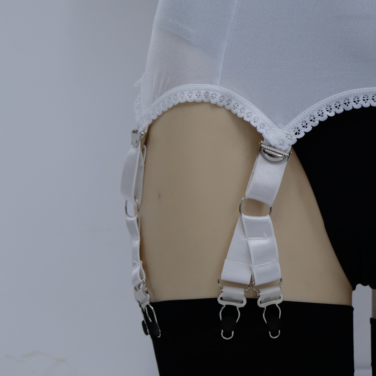 Luxallacki Stretchy 6 Straps Garter Belt with 12 Metal Claws for Women Lingerie