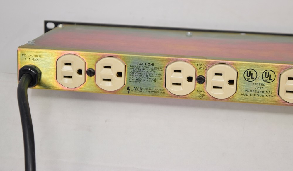 Furman PL-PRO 20-AMP Rack Mountable Power Conditioner & Light Module 8 Outlets