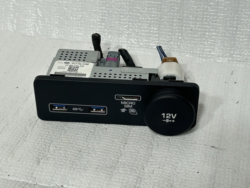 OEM JAGUAR E-PACE USB PORT & 12V SOCKET TRIM PANEL JPLA19E110BB 2017 - 2021