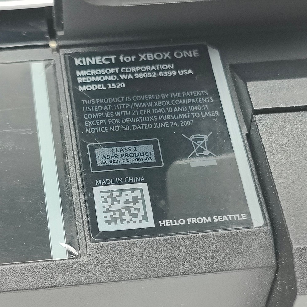 Microsoft Kinect Sensor Xbox One Model 1520 Motion Tracking Camera Controller