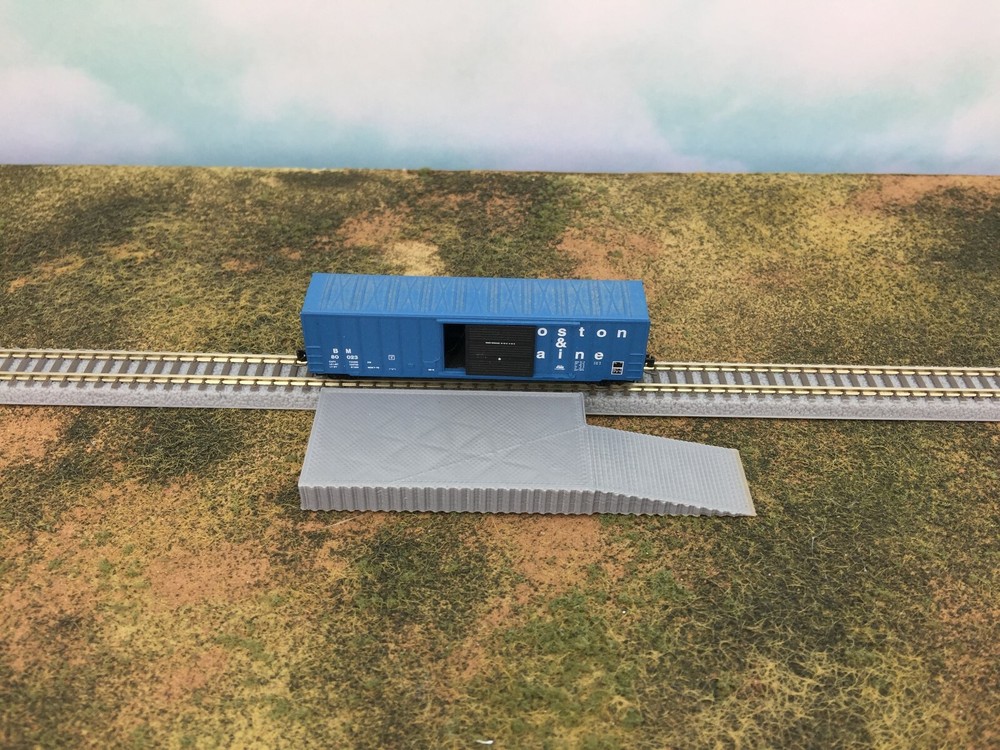Long Loading Platform Dock with Ramp - Z Scale 1:220 - No Assembly Required!