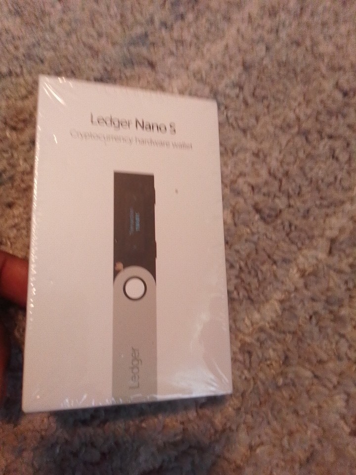 Ledger Nano S Crypto Hardware Wallet