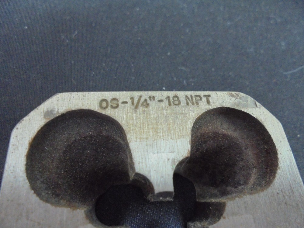 REED CHIP EJECTING 2 X 2 DIE 1/4"