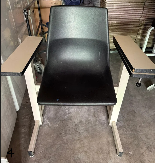 Phlebotomy Chair USED