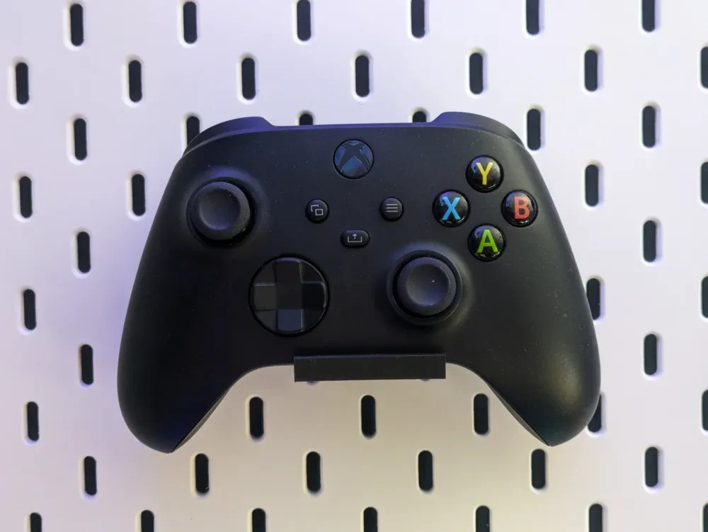 Xbox Controller Mount for IKEA Skadis - Pegboard Holder - Gaming Setup Accessory