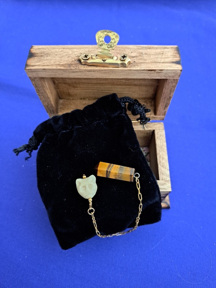 Tiger's Eye Point, Cat Face Pendulum with free box and bag