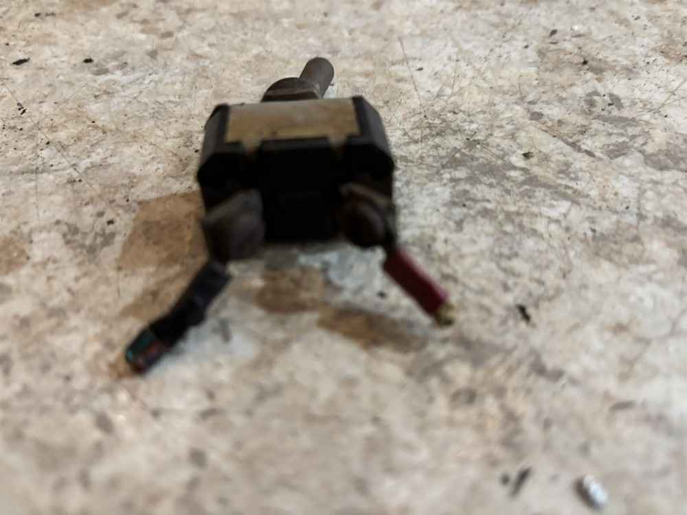 Piper Pacer PA-20 135 Toggle Switch ST40A