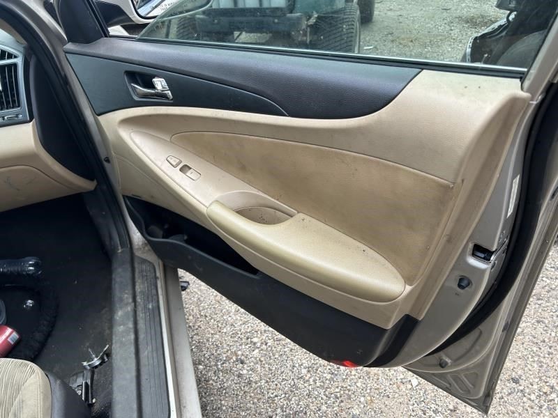 SONATA 2011 High Mounted Stop Light 104589872