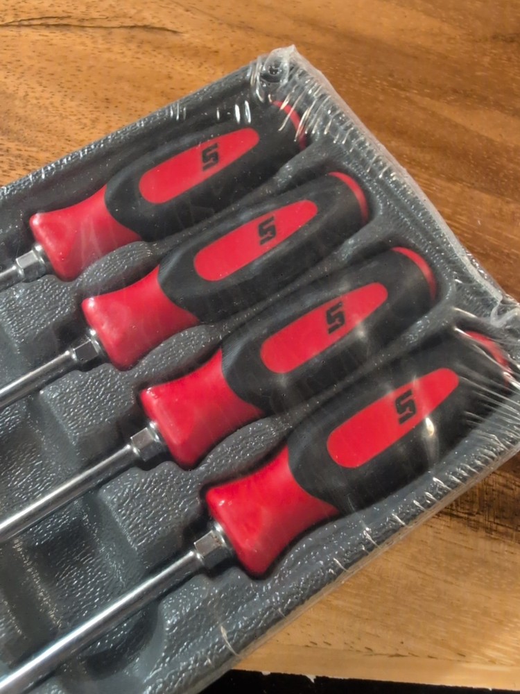 New Snap On Tools SGTX40BR 4-pc RED Soft Grip Mini Torx Screwdriver Set