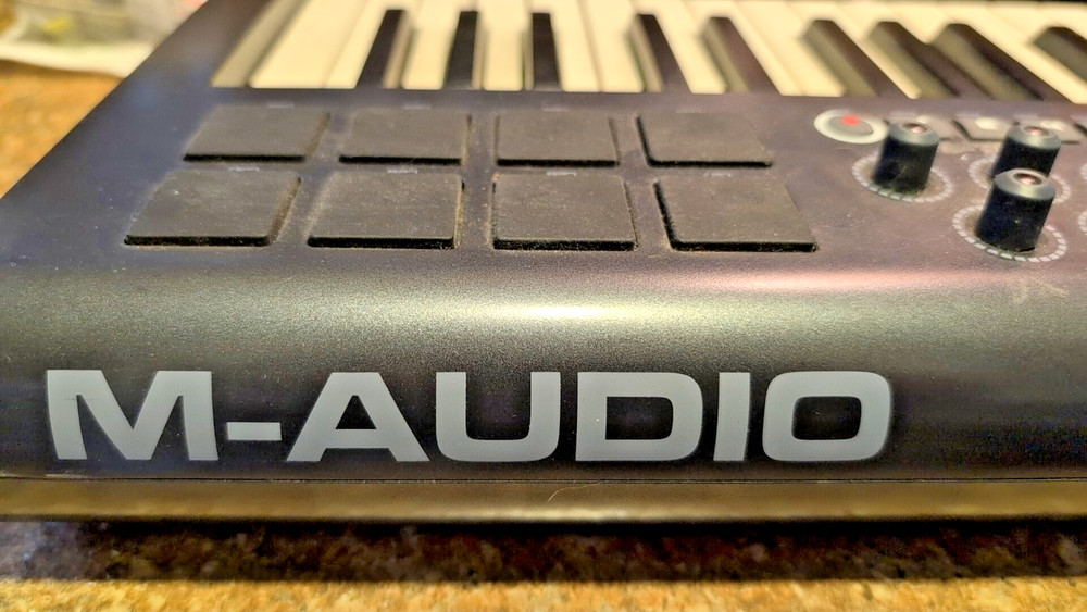 M-Audio Axiom 49 Key USB MIDI Keyboard Controller 2000s- Read Description twice