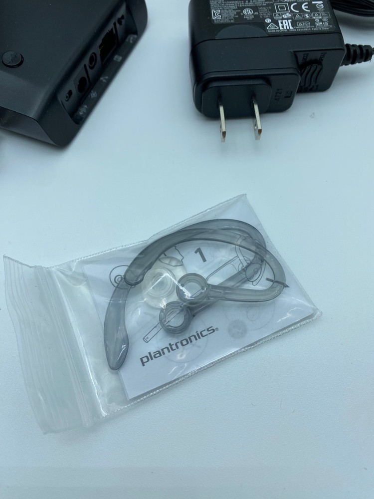 Plantronics CS540 Wireless Headset System + HL10 Handset Lifter – Black