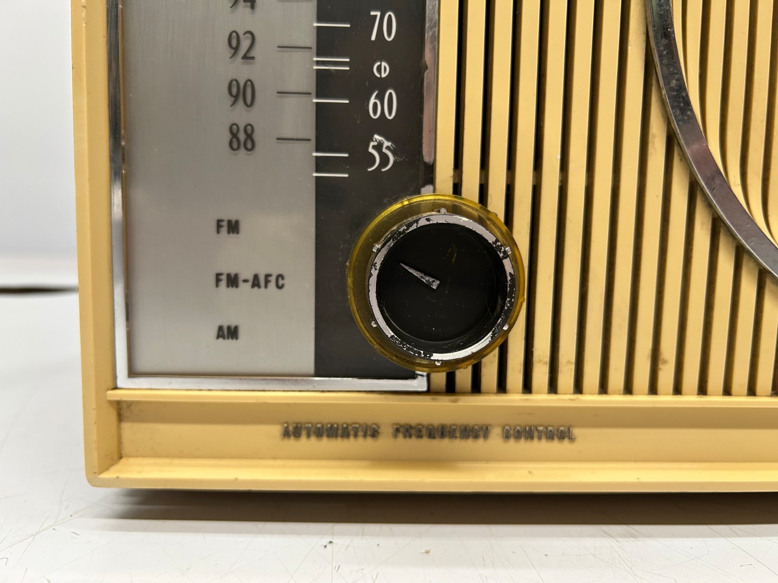 Vtg Zenith Model C845 Super Interlude AM FM Tube Radio Works Has Issues As Is