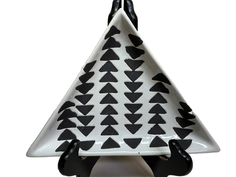 Threshold Stoneware 3-Piece Retro Triangular Serving Set