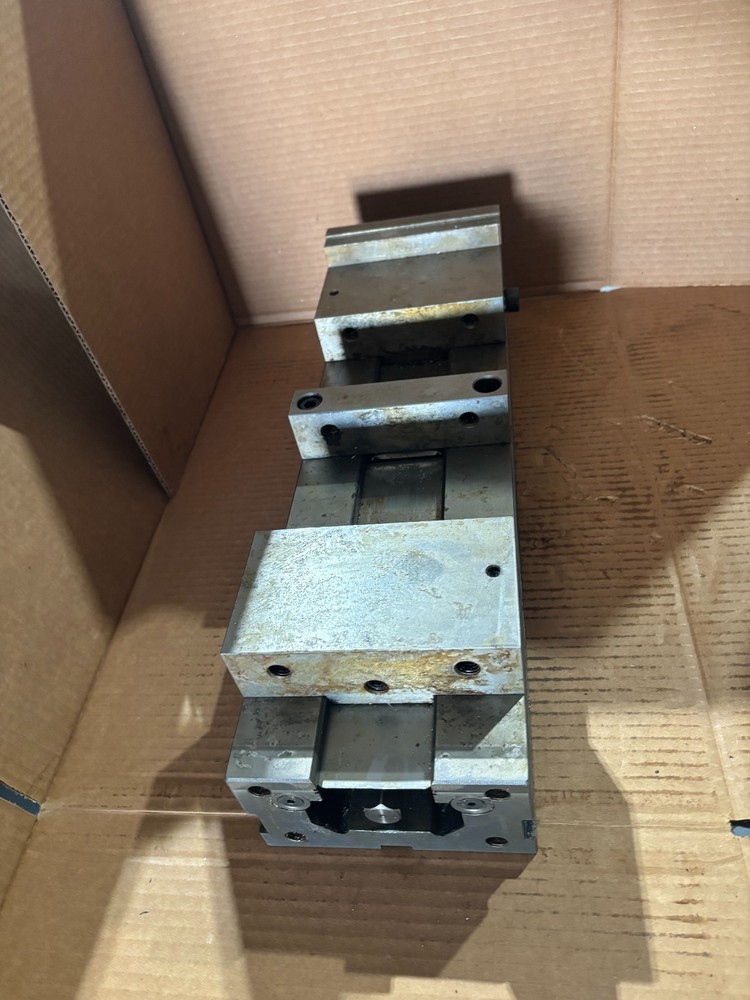 Used Glacern GDV-620FE 6" Precision Double Vise