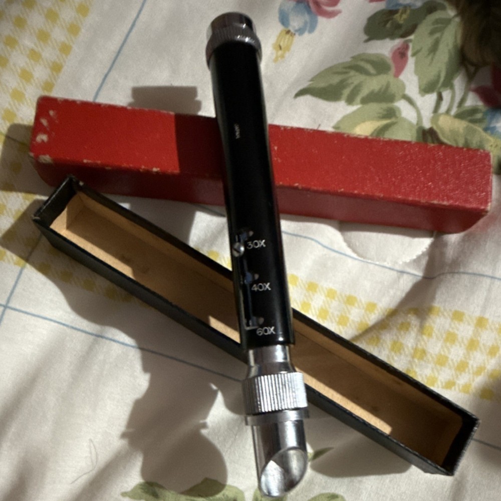 Handheld Microscope Adjustable 30X 40X 60X Magnification with Red Case