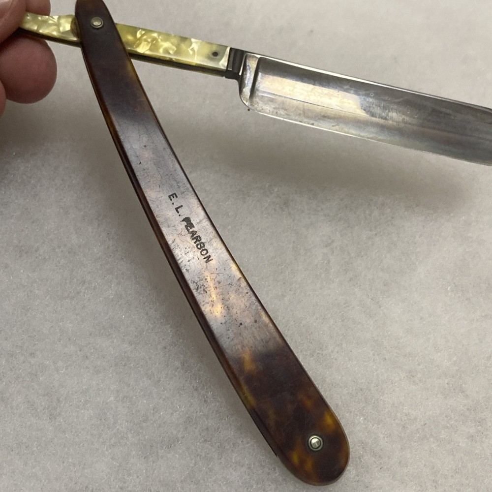 HTF Kinfolks Straight Razor Unique Handle