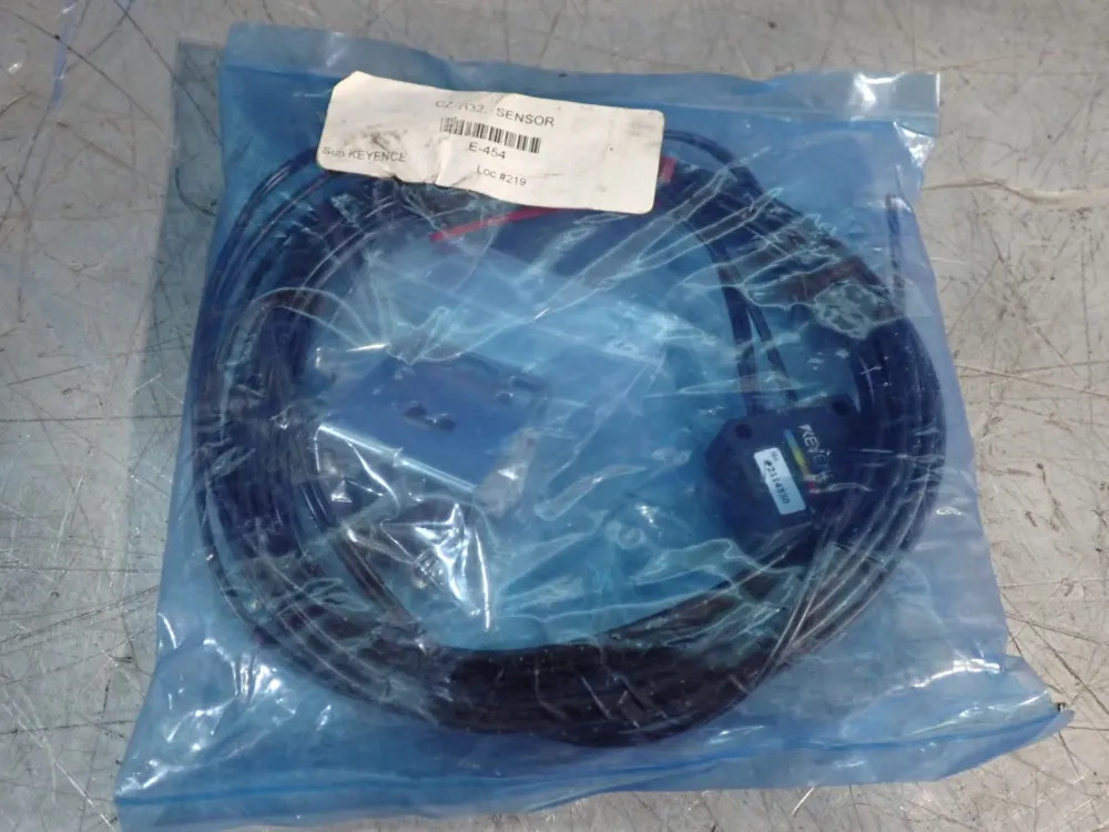 KEYENCE  CZ-H32 OPTIC SENSOR   10251190359