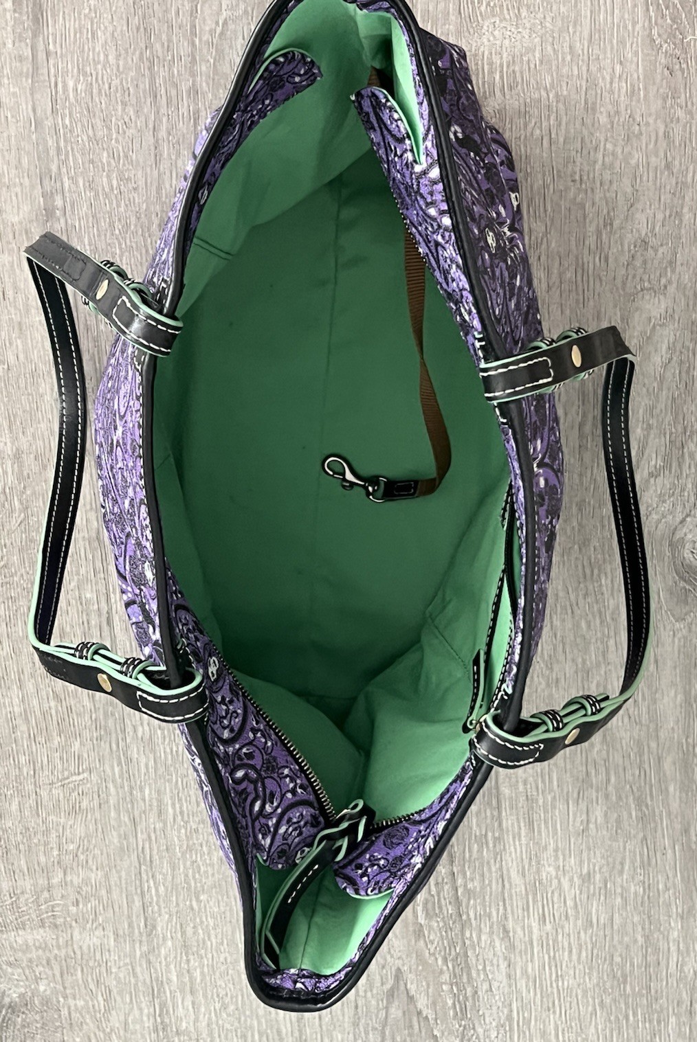 Disney Parks Haunted Mansion Madame Leota Dooney And & Bourke Purple Tote Purse