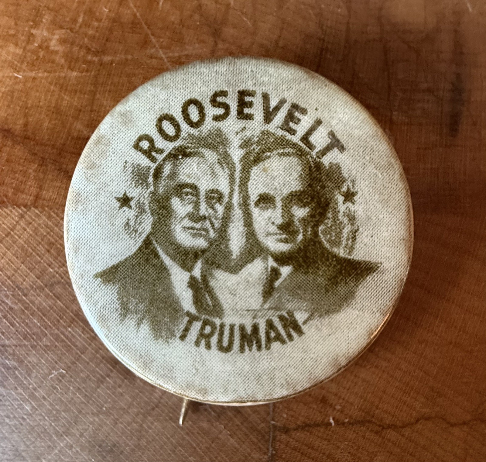 Rare 1944 Franklin D Roosevelt & Truman Jugate Campaign Political Pin