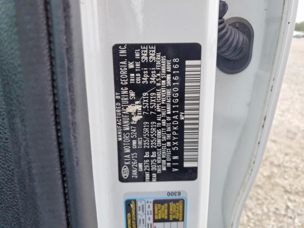 SORENTO 2016 Glove Box 5035181