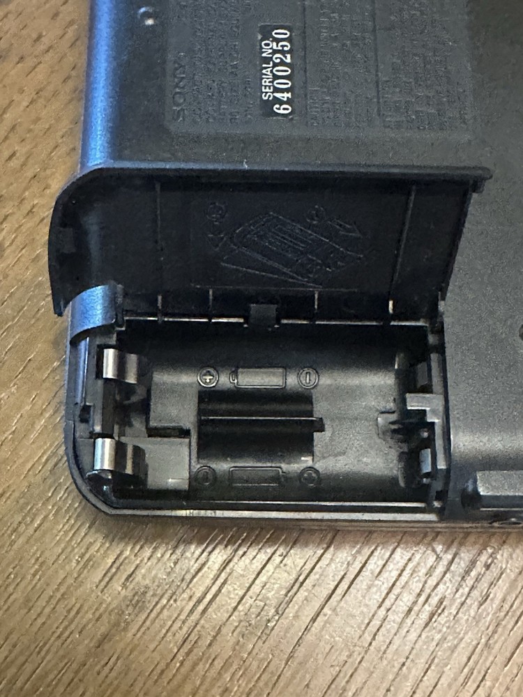 Sony Discman D-141 Portable Compact CD Player