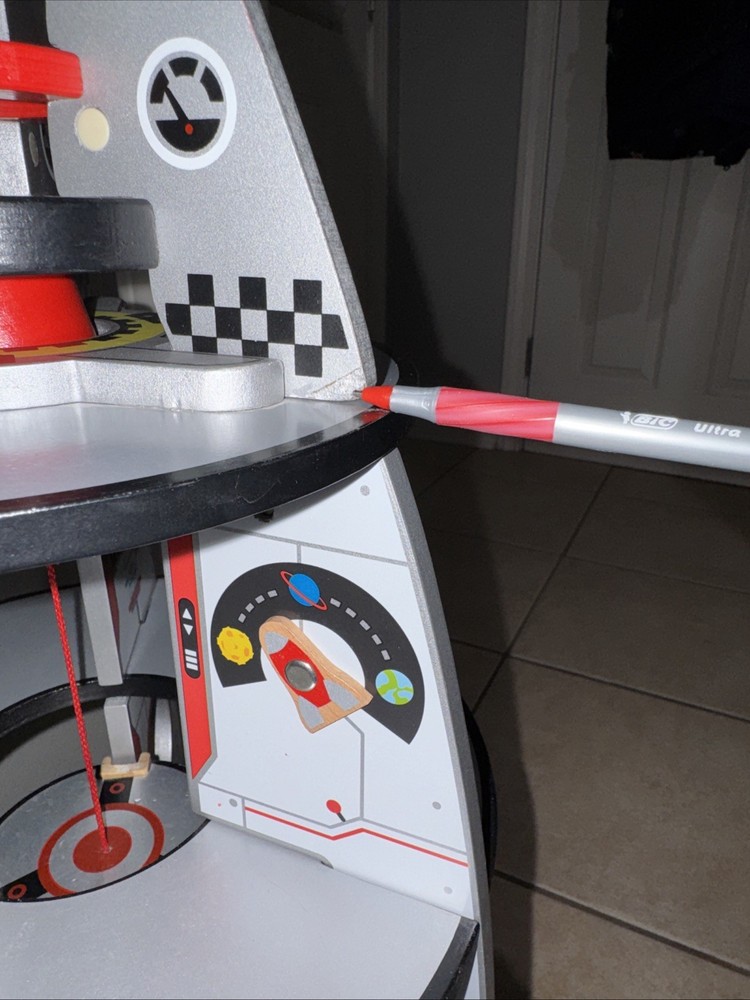 Hape HAP-E3021 Four-Stage Rocket Ship Playset Comes With 5 Pieces