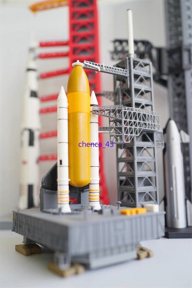 DIY 1/400 Space Shuttle Discovery Launcher Platform Painted Model Collection 1PC
