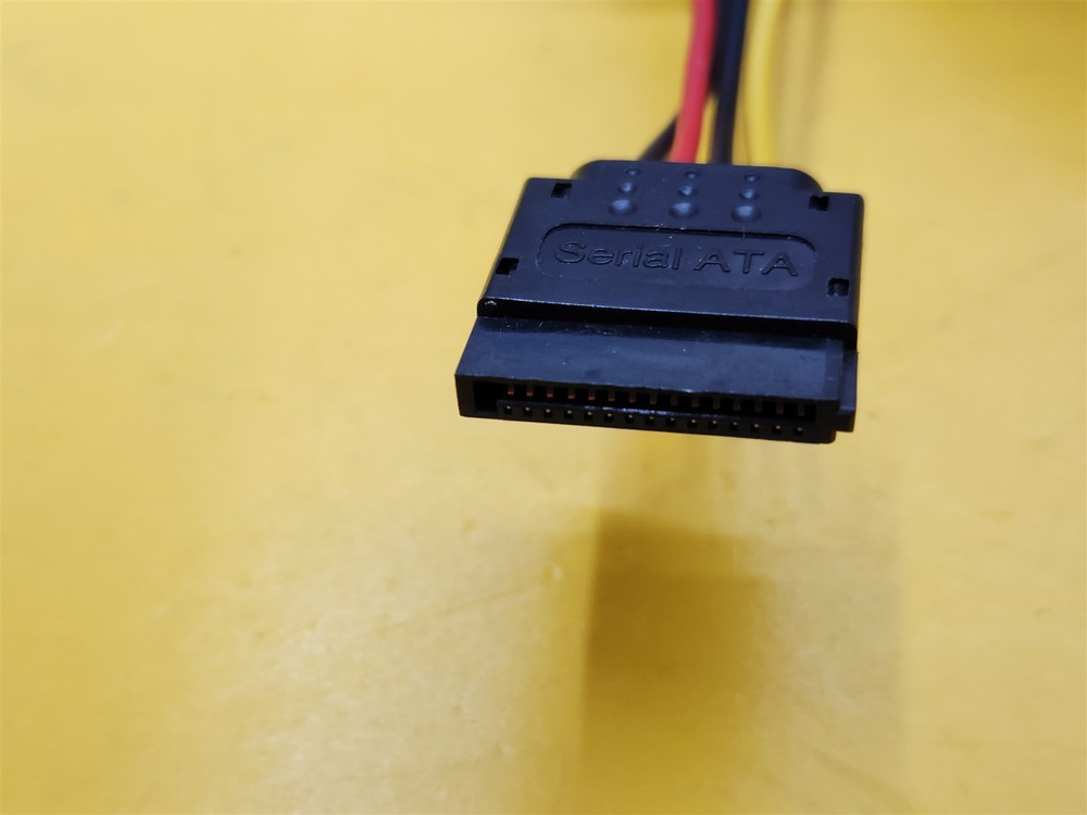 ⭐️⭐️⭐️⭐️⭐️ 4" Molex LP4 to 15 Pin SATA