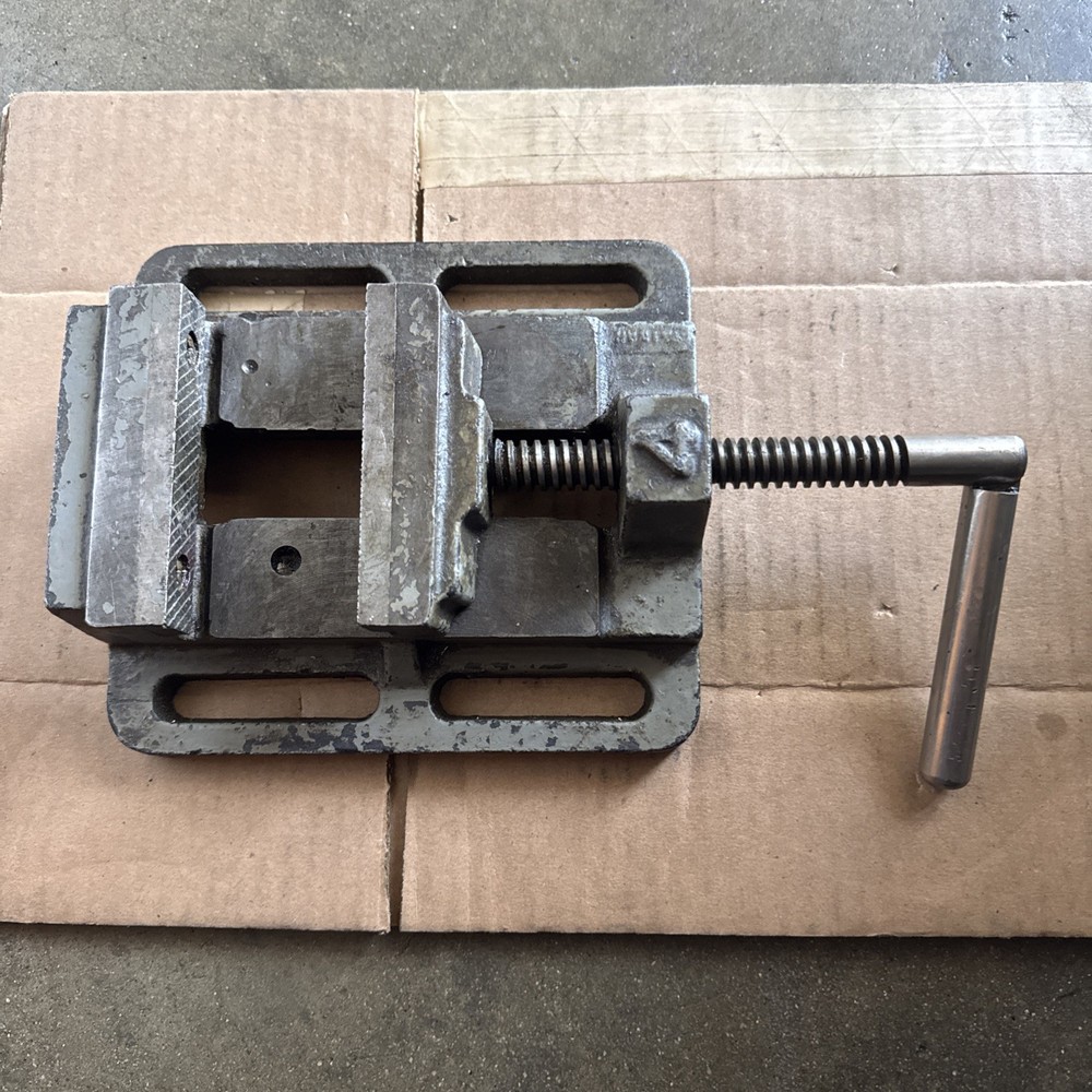 Milling / Grinding Machine 4” Vise