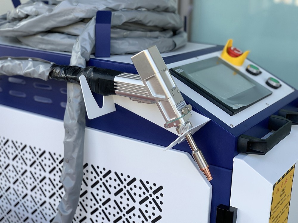 US Stock Handheld Raycus Laser Machine 1500W Multi-function Welding Cleaning